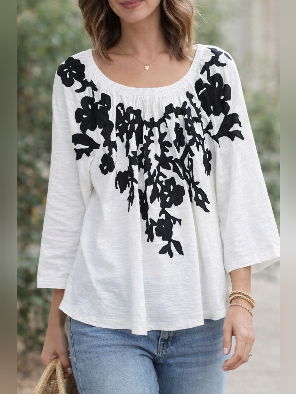 Chico’s Boho Floral Embroidered Blouse White Black Size 2 Large Peasant Top